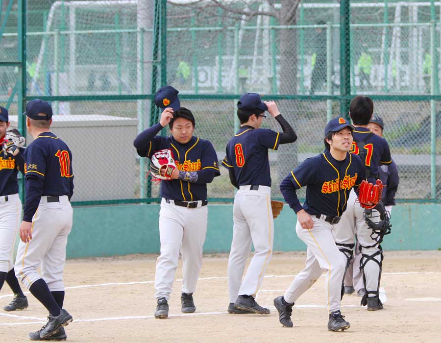 SKINBLESHANKS(ｽｷﾝﾌﾞﾙｼｬﾝｸｽ)草野球写真