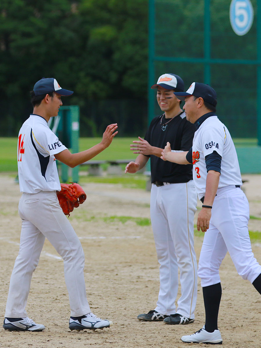住友生命泉友会野球部(スミトモセイメイセンユウカイ)・草野球写真