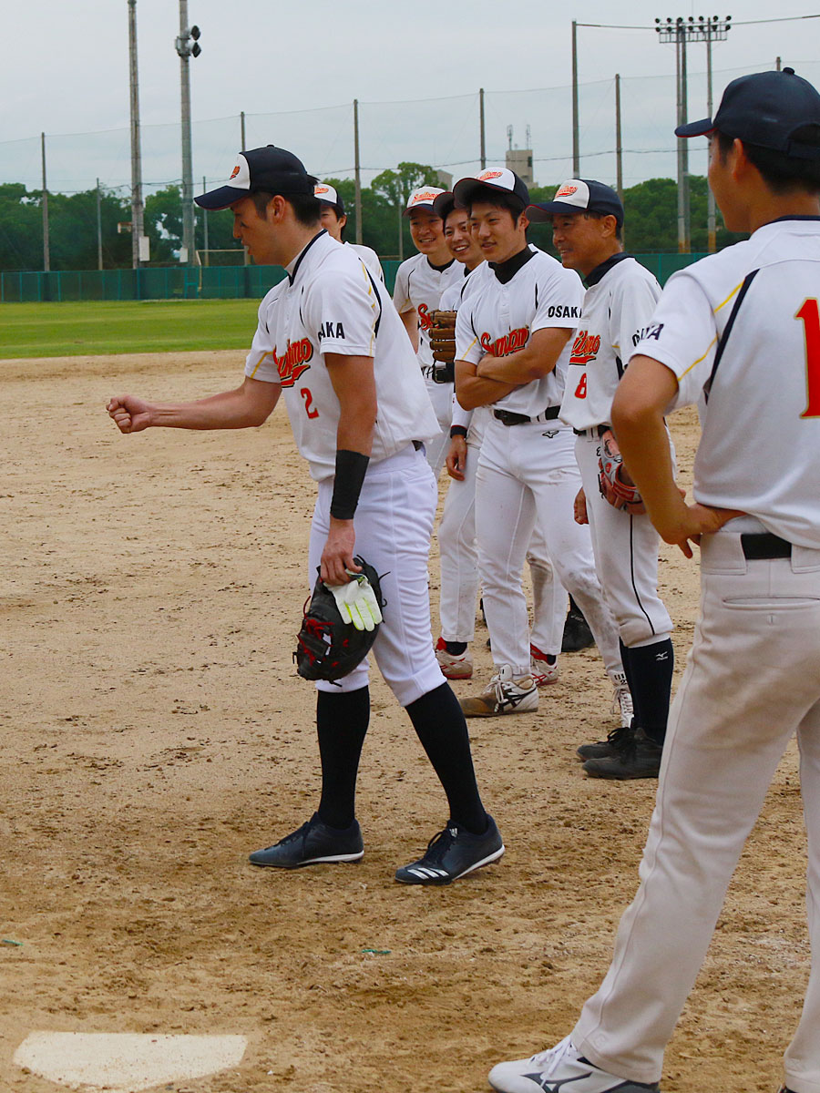 住友生命泉友会野球部(スミトモセイメイセンユウカイ)・草野球写真