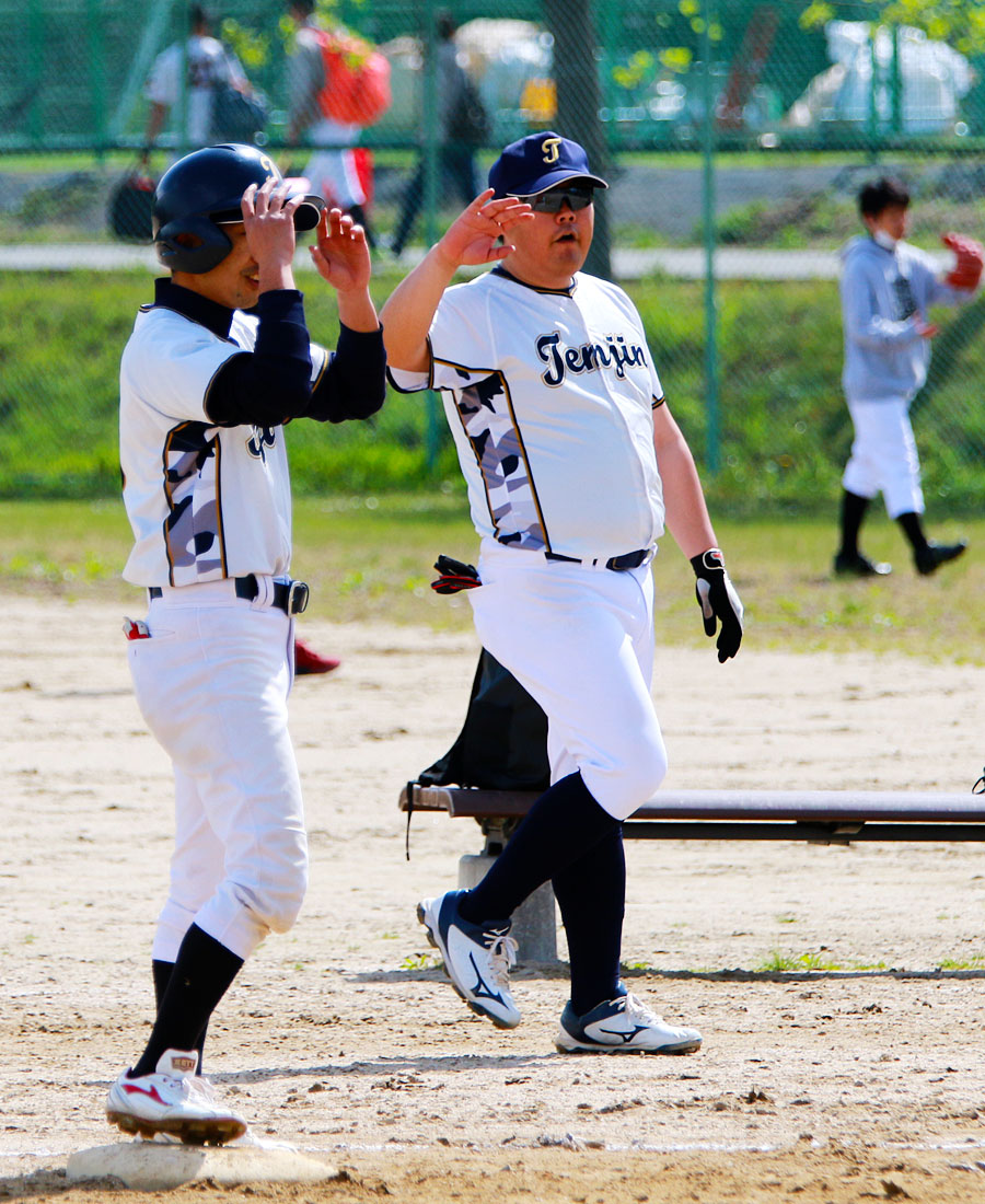 TEAM天神・草野球写真