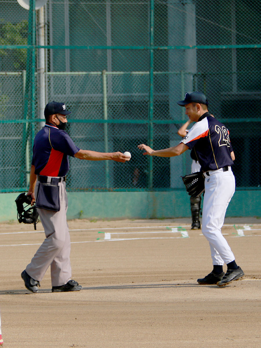 大阪モノレール・草野球写真