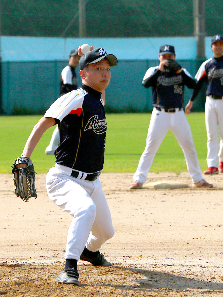 大阪モノレール・草野球写真