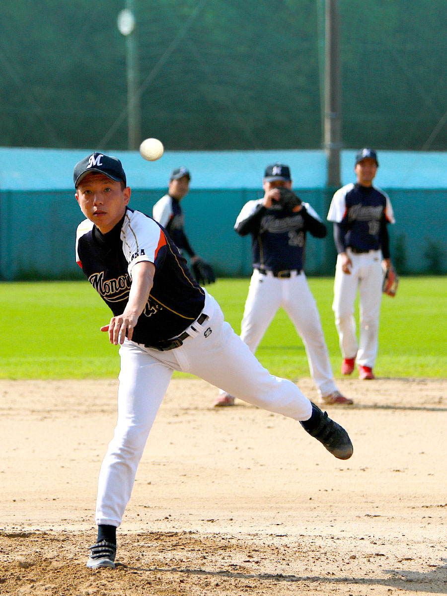 大阪モノレール・草野球写真
